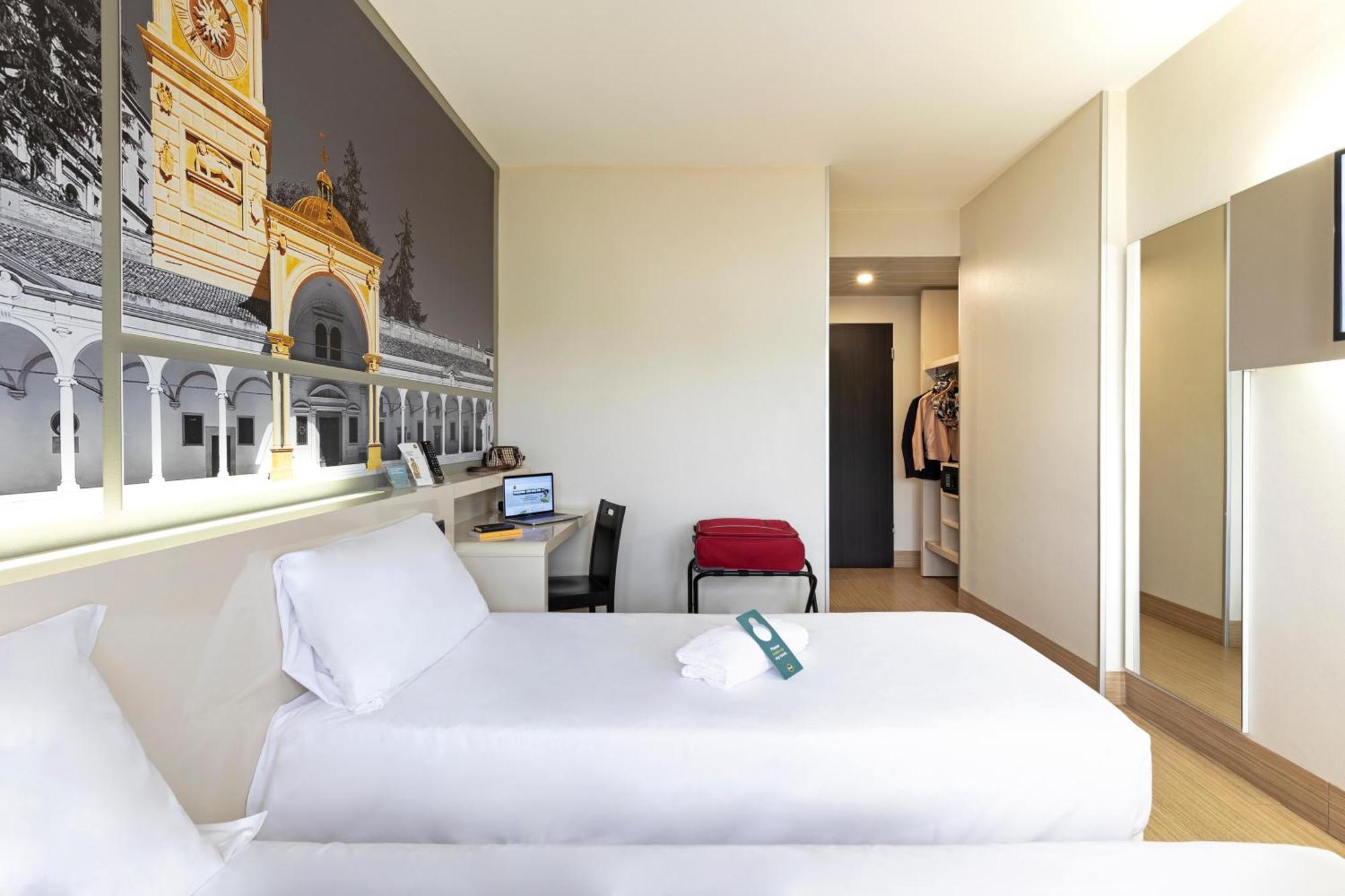 B&B Hotel Udine Esterno foto