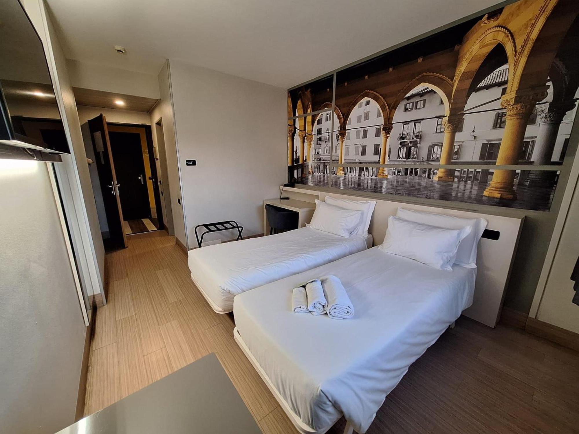 B&B Hotel Udine Esterno foto