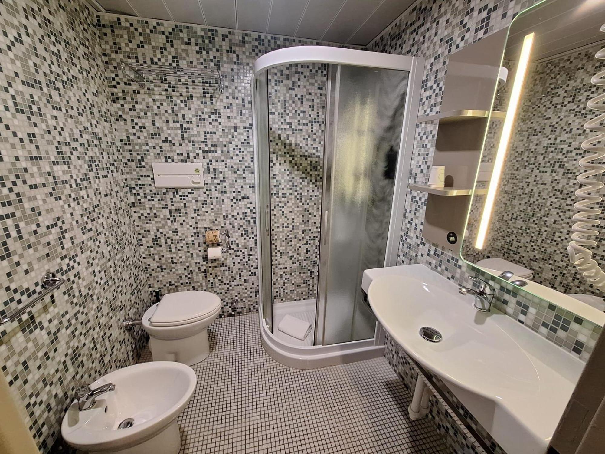 B&B Hotel Udine Esterno foto