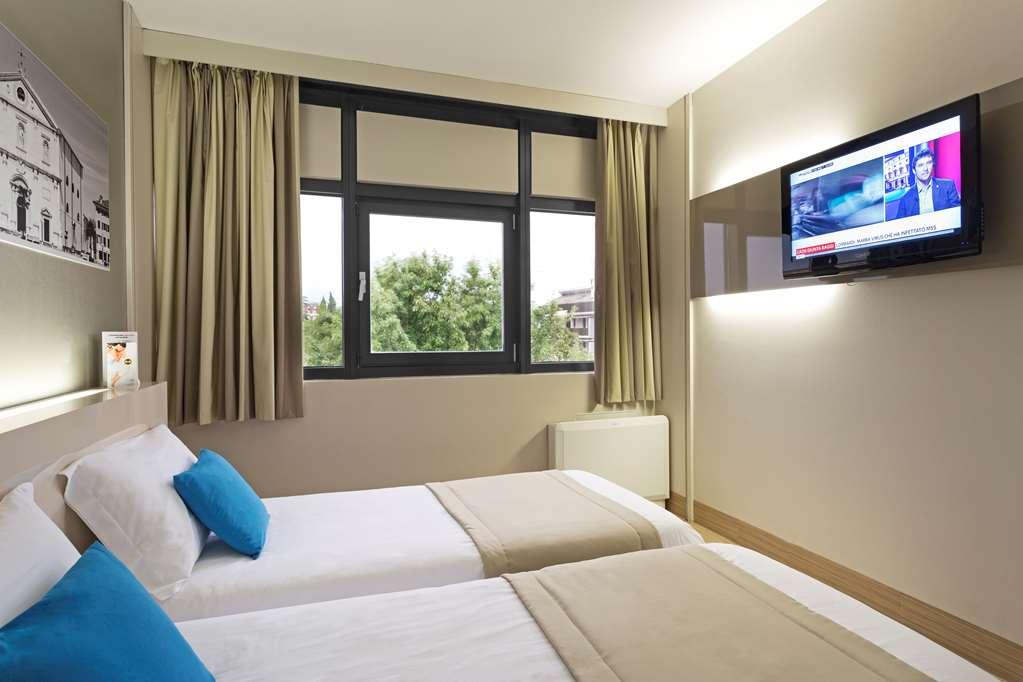 B&B Hotel Udine Camera foto